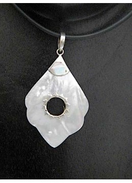 wholesale Mop Sea Shell Pendant With Sterling Silver Pendant 925 From Artisans, Costume Jewellery