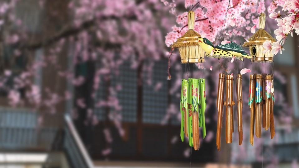 Birdhouse Bamboo Wind Chimes - A Soothing Addition to Your Outdoor Space