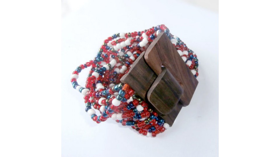 Beaded Bracelet Wood Buckle