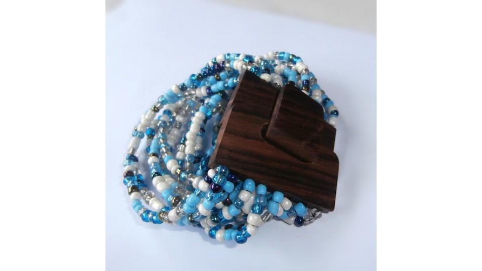 Beaded Bracelet Wood Buckle