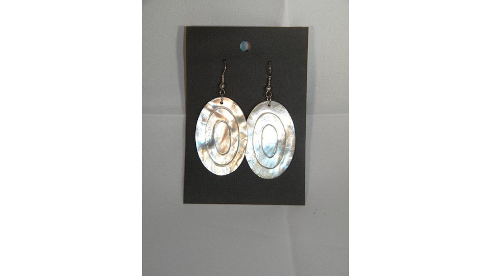 Shell Earring, Seashell Earring, Carved Mop Shell Earrings