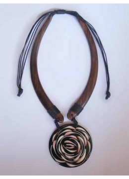 Latest Wooden Necklace