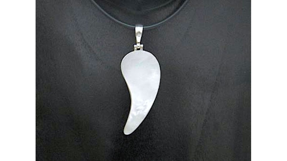 Beautiful Mop Sea Shell Pendant With Sterling Silver Silver 925 From Artisans