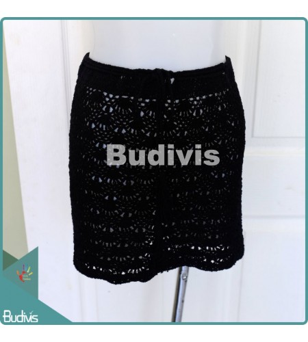 Medium Black Knit Skirt