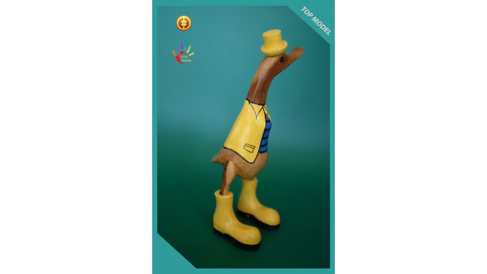 Half Painted Bali Wooden Duck, Wooden Duck, Bamboo Duck, Bamboo Root Duck, Production