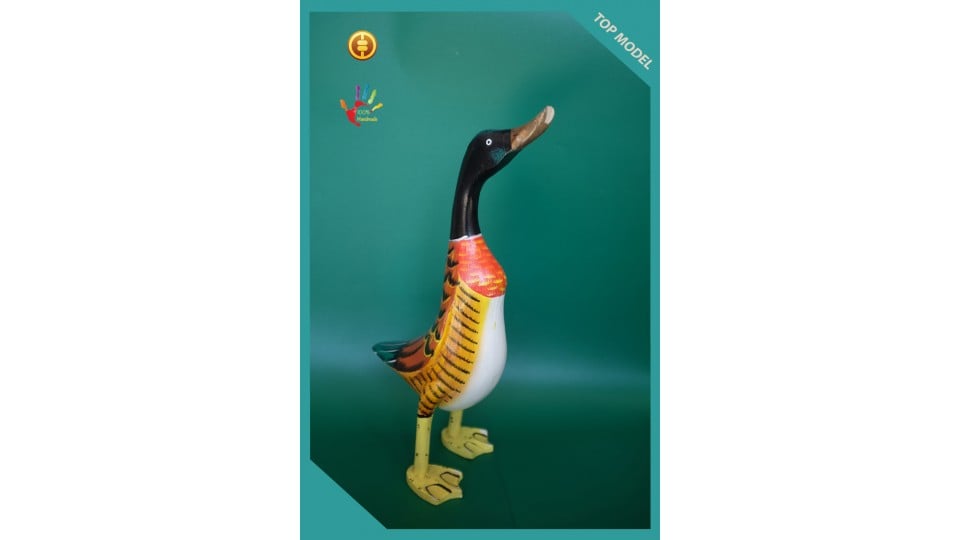 Wholesale Fully Hand-Painted Wooden Duck, Wooden Duck, Bamboo Duck, Bamboo Root Duck,