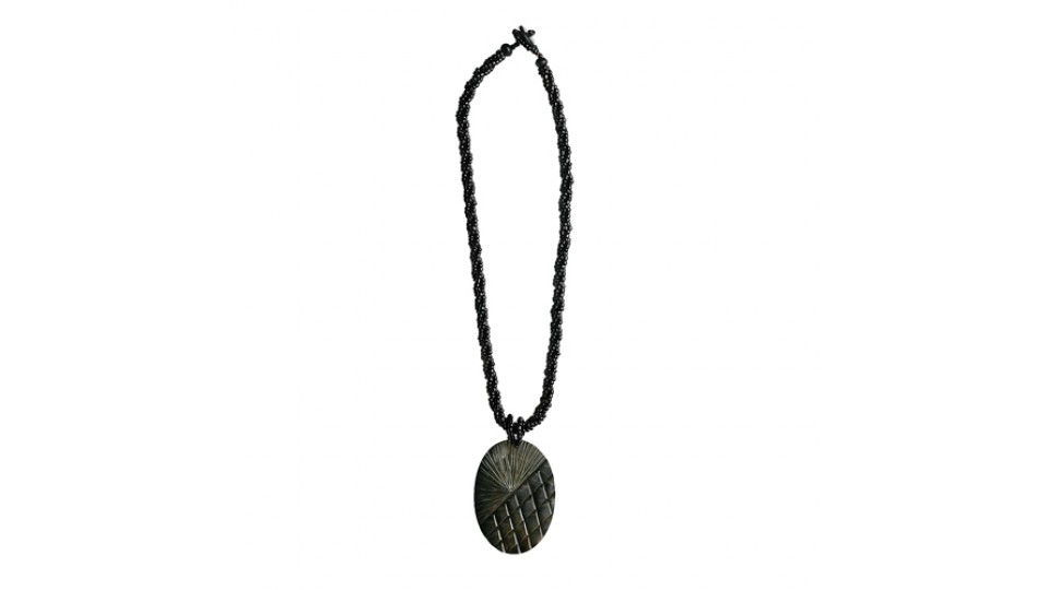 Penden Mop Shell Slide Necklace Bestseller