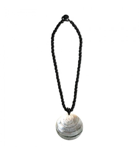 Penden Mop Shell Slide Necklace For Sale