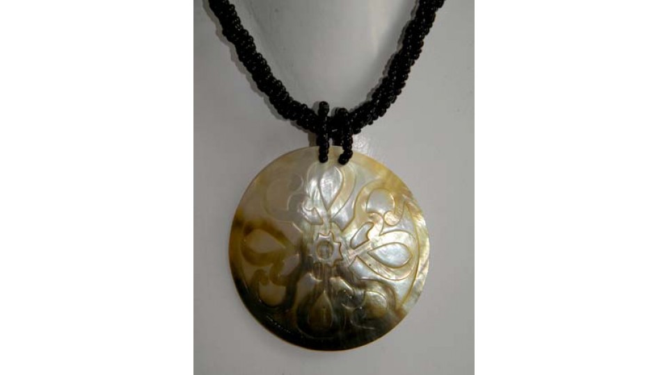 Shell Carving Pendant