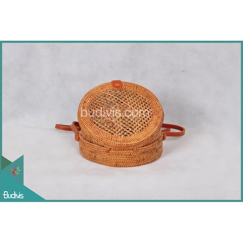 Wholesaler Full Rattan Natural Round Bag With Hole Woven